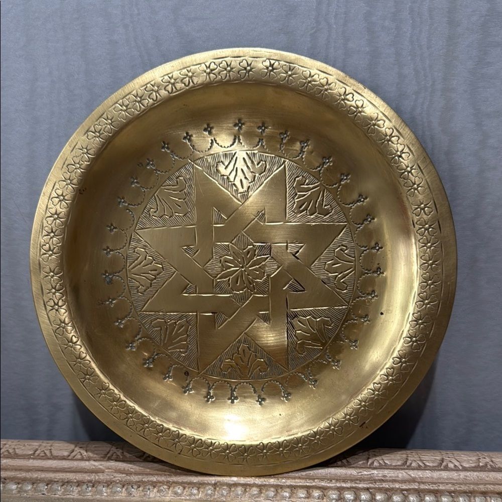 Vintage Handmade Moroccan Brass Plate Wall Hanging 8 Pointed Star Floral Design